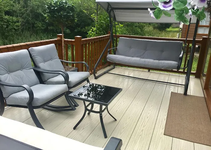 Logi-Bear Lodge With Hot Tub