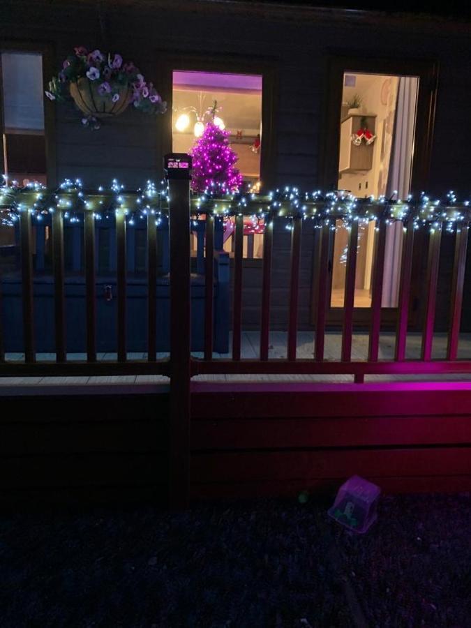 Logi-bear With Hot Tub Holiday home Felton (Northumberland)